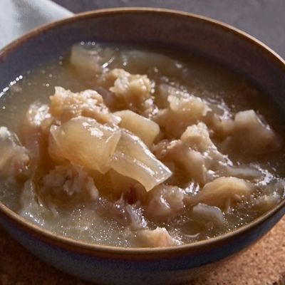 Knuckles soup with boneless Knuckles
