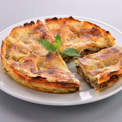 Alexandrian mix meat Hawawshi