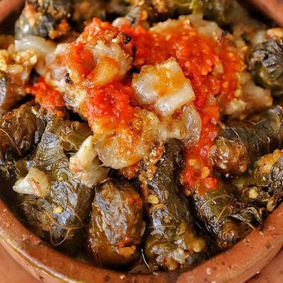 Vine leaves casserole with Knuckles