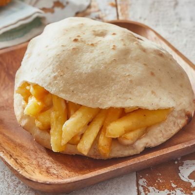 ساندويتش بطاطس بجبنة رومي