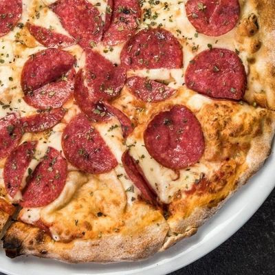 Salami Pizza