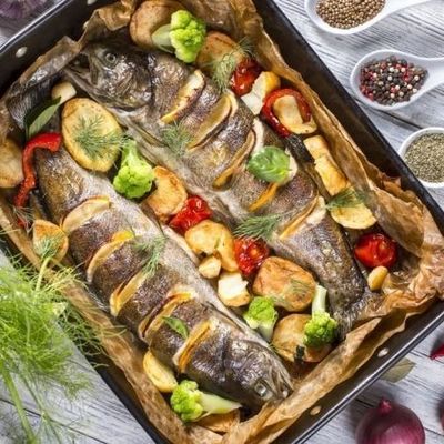 صينية سمك الدراك بالزيت والليمون