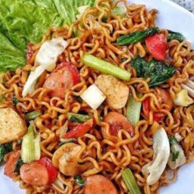 Fried Noodles With Sausage