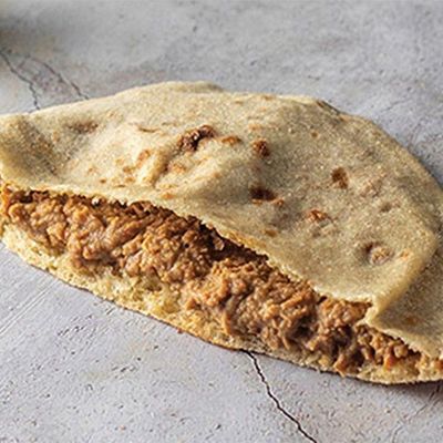 Foul Sandwich with Creamy Qeshta