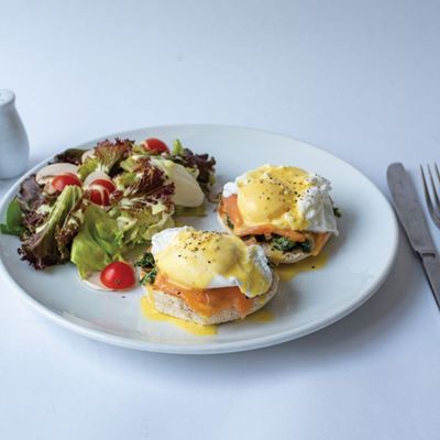 Eggs Benedict with spinach dish