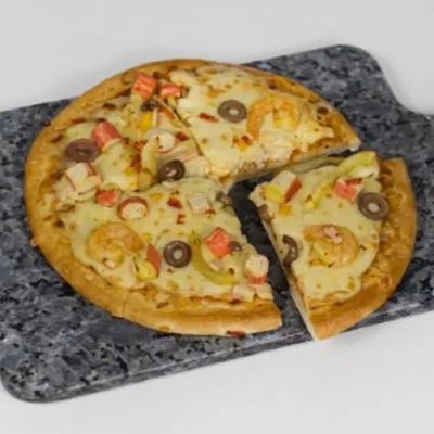 Seafood Pizza