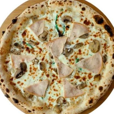 Italian pizza with turkey meat
