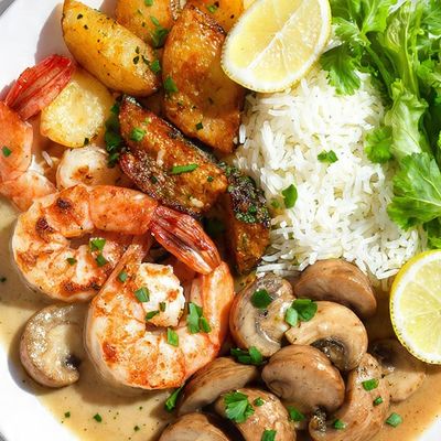 Shrimp With Mushrooms And Oven-baked Potatoes