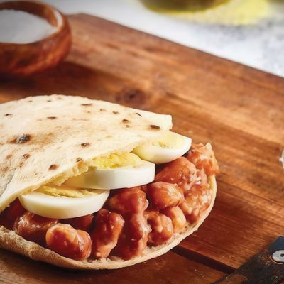 Foul on eggs Sandwich