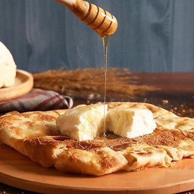 Cream and honey pie