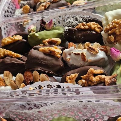 Medjool pitted dates
