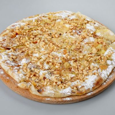 Medium Nuts Pie