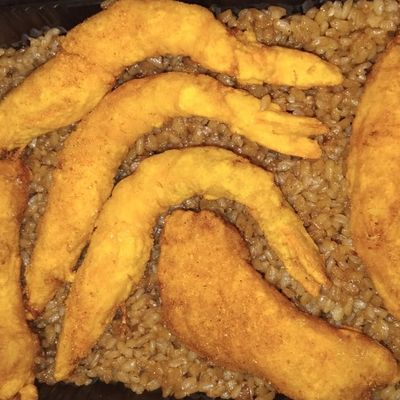Head-on and tail-on shrimp with fillet