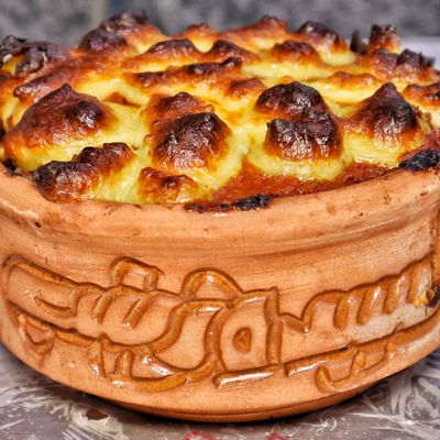 Macaroni casserole with meat and mozzarella