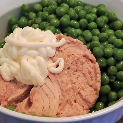 Peas box with Tuna