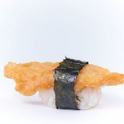 Katso salmon nigiri