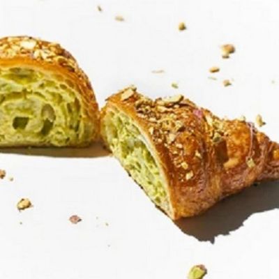 Pistachio Croissant Large