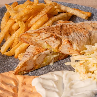 Crispy sandwich in Syrian bread