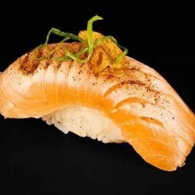 Nigiri Salmon Takaki