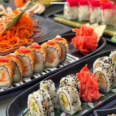 16 Piece Assorted Collection.