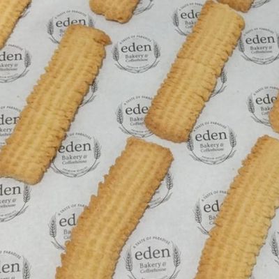Medium box of ammonia biscuits