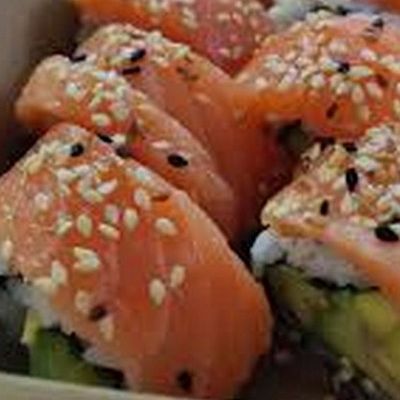 Salmon Oyishi (3 pieces)