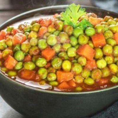 طبق بازلاء سادة