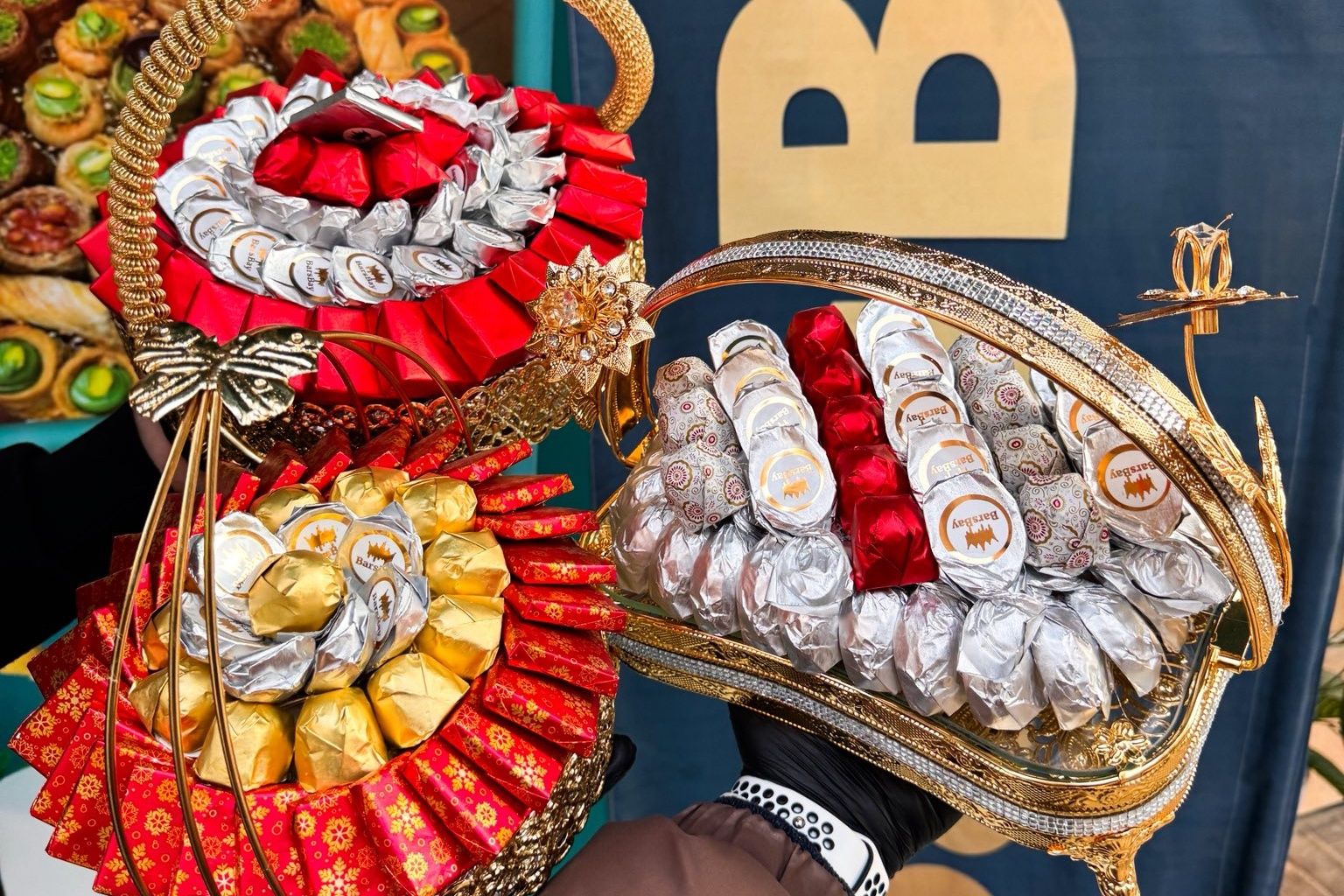 Chocolate Gold Or Silver Carrier