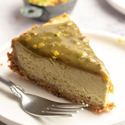 Slice Cheesecake Caramel pistachio
