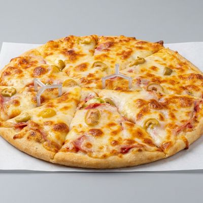 Mix meat pizza