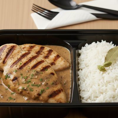 Grilled Chicken With Pepper Sauce