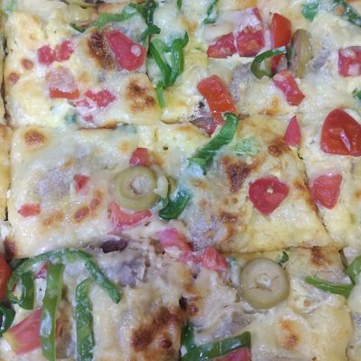 Shredded Tuna oriental Pizza