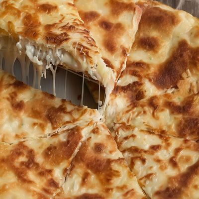 Mozzarella pie