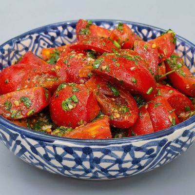 سلطة طماطم مخللة