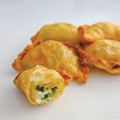 Sambousek With Cheese