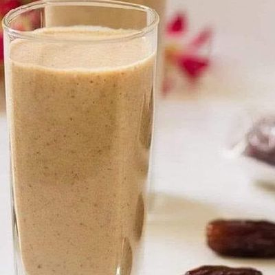 Dates with Milk