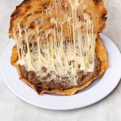 Hawawshi Makhsos with Mozzarella
