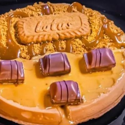 Bueno Lotus Waffle with Caramel