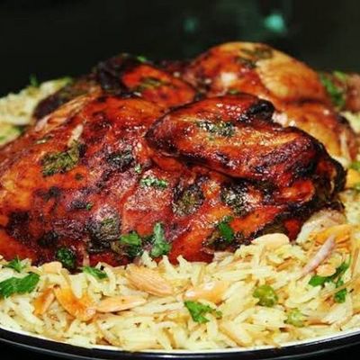 Half Chicken Mandi, Rice And Sauce
