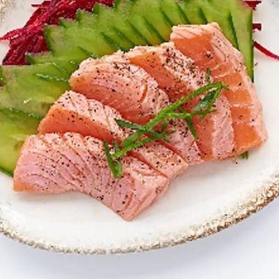 Salmon Tataki 4 pieces sashimi