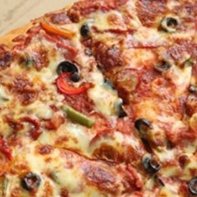 Domiaty pizza.