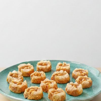 Baklawa Hazelnut nest nuts