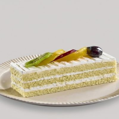 Fruit gateau