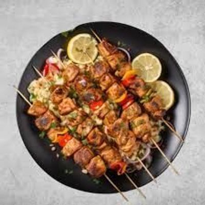 Half a kilo of shish tawook