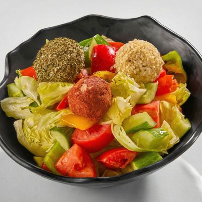 سلطة الفصول الأربعة