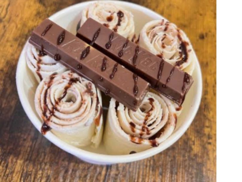 KitKat Roll Ice Cream