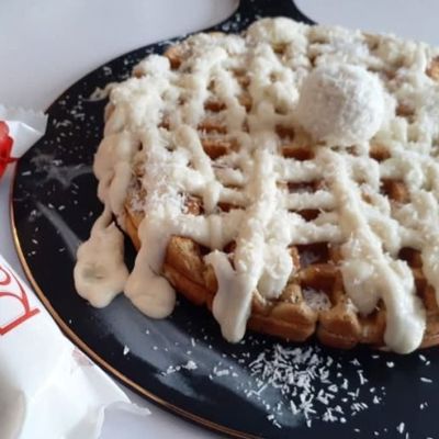 Nutella with Raffaello waffle