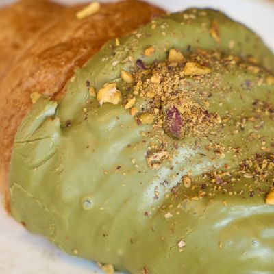 PISTACHIO CROISSANT