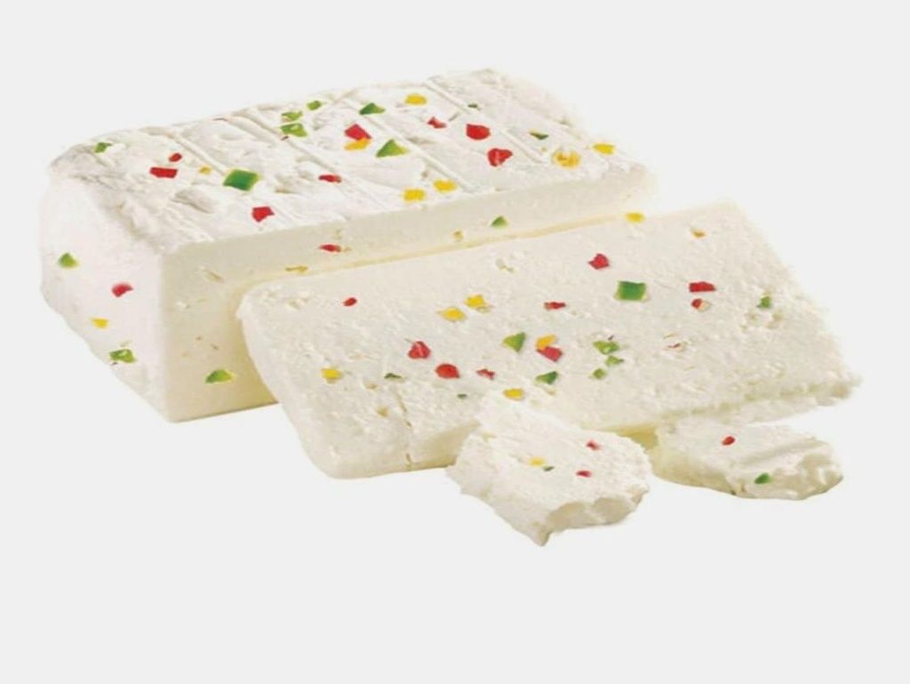 Quarter barrel cheese with pepper