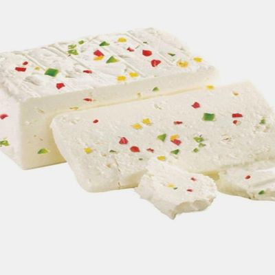 Quarter barrel cheese with pepper